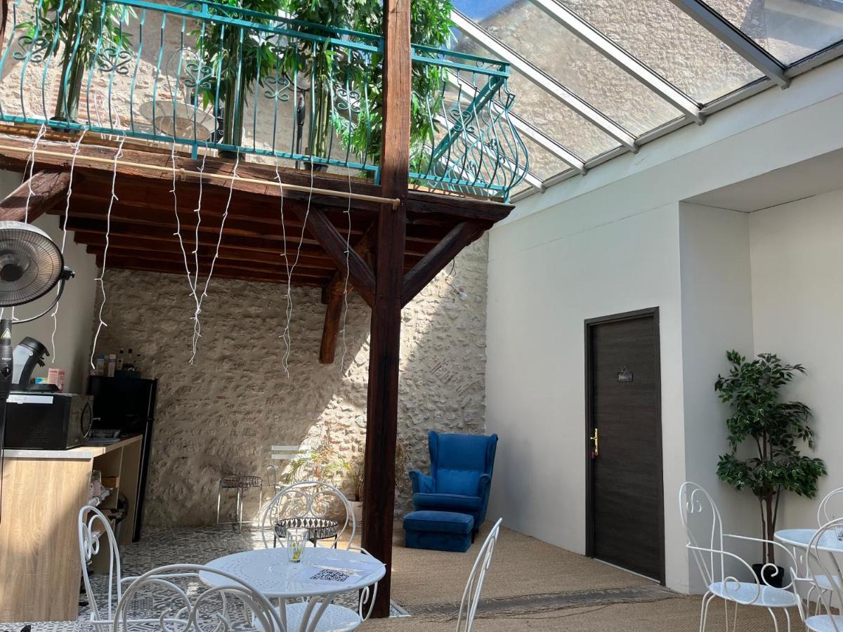 Les Pastoureaux Apartment Orleans Exterior photo